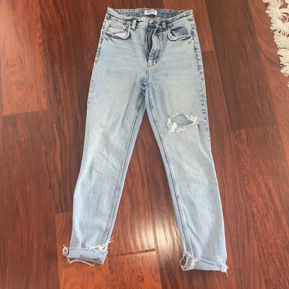 ZARA MOM JEANS GREAT CONDITION